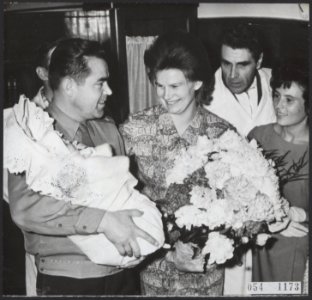 Eerste vrouwelijke astronaut, Bestanddeelnr 054-1173