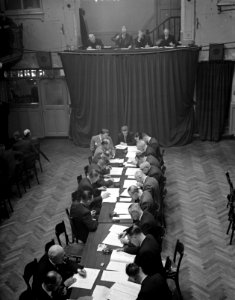 Eerste vrije theeveiling te Amsterdam, Bestanddeelnr 903-1015