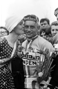 Eerste etappe Olympiatour ( Henk Nijdam en Miss Tour ), Bestanddeelnr 913-9600