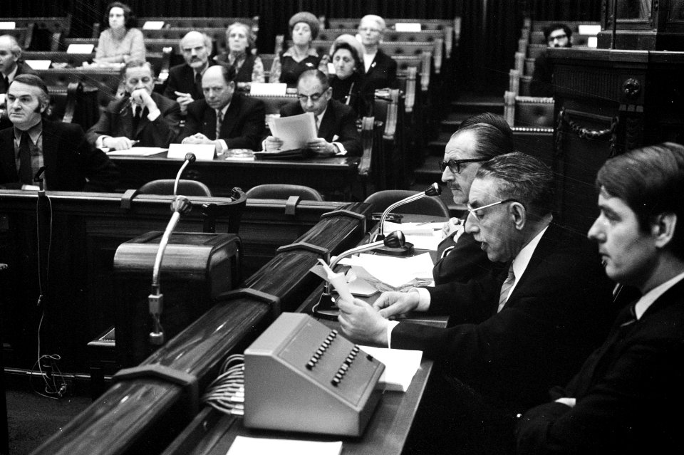 Een van de delegaties aan het woord in de Tweede Kamer, Bestanddeelnr 925-4075