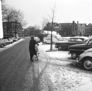 Eerste sneeuw gevallen Weteringscircuit te Amsterdam, Bestanddeelnr 917-2040