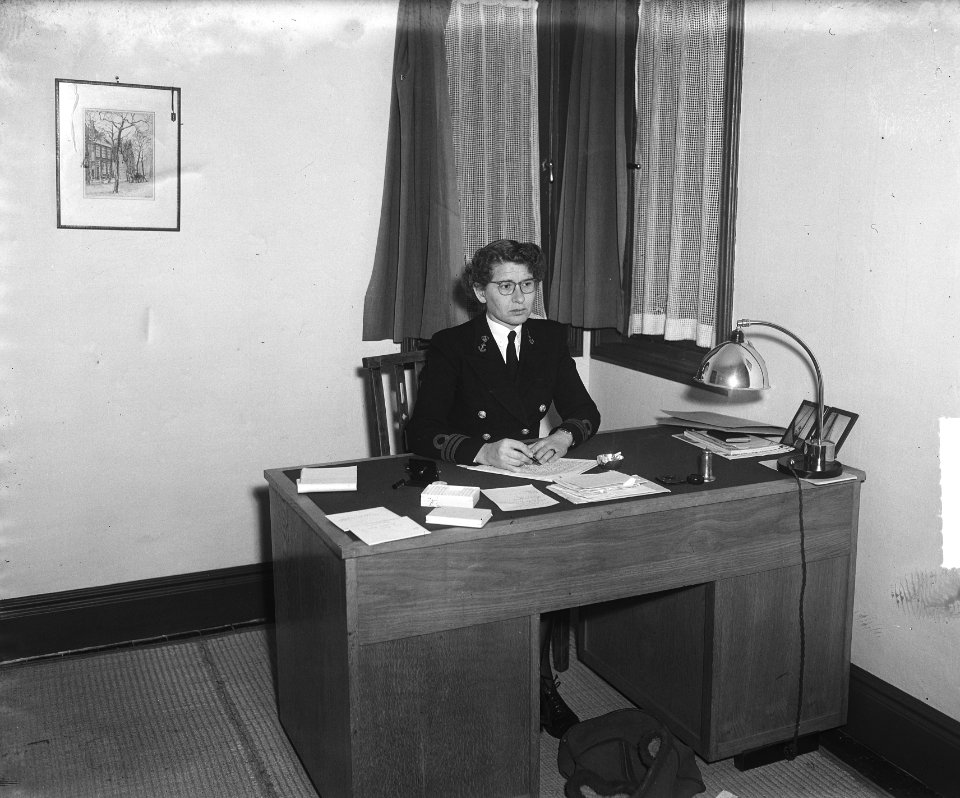 Eerste vrouwelijke chef Marva, mej. I. van Slooten, Bestanddeelnr 903-6761