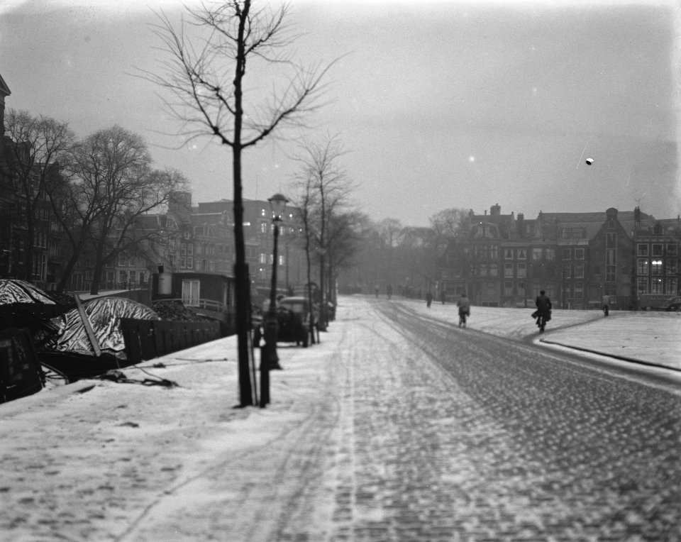 Eerste sneeuw in Amsterdam Prinsengracht, Bestanddeelnr 908-2111