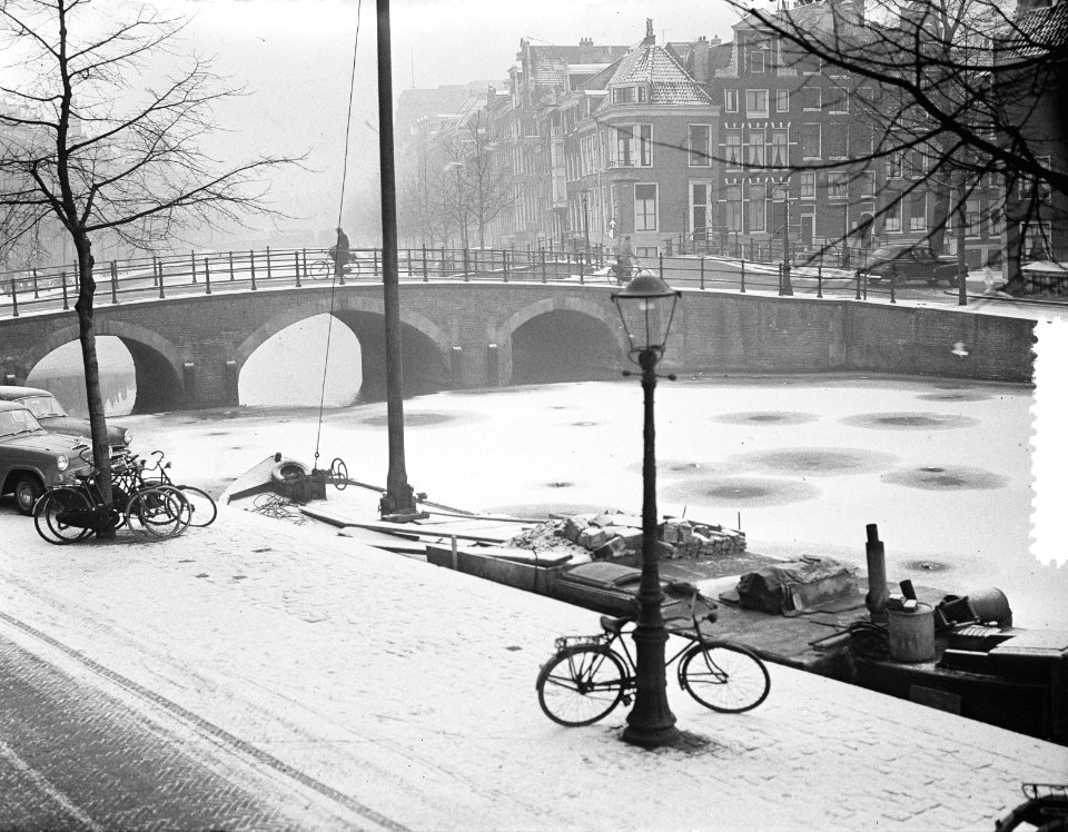 Eerste sneeuw in Amsterdam, Bestanddeelnr 906-9332