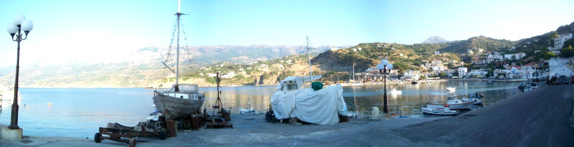 Efdilos port panorama