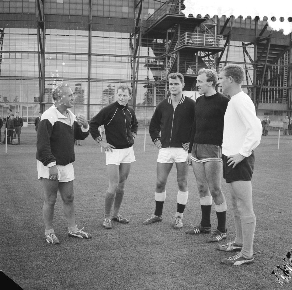 Eerste training van Feyenoord trainer Franz Fuchs, Gerard Pummy Bergholtz, Fr, Bestanddeelnr 912-8199