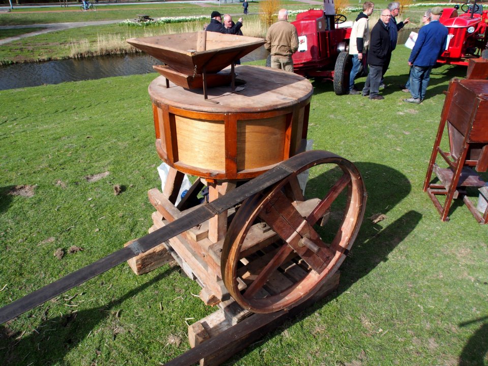 Eersteling Ambachten dag 2013, Old crafts machine, pic5
