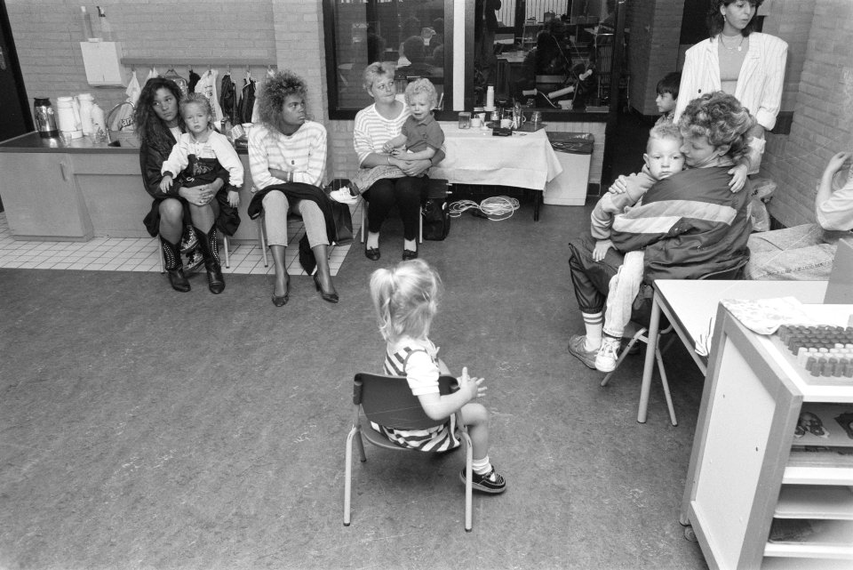 Eerste schooldag, Bestanddeelnr 934-3056