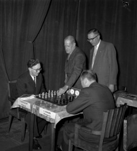 Eerste ronde landentoernooiwereldkampioenschap Schaken Openingszit door mr A , Bestanddeelnr 907-6621