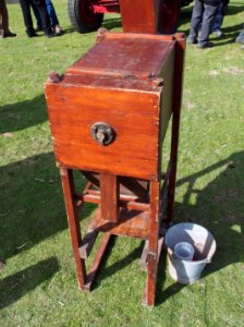 Eersteling Ambachten dag 2013, Old crafts machine, pic1