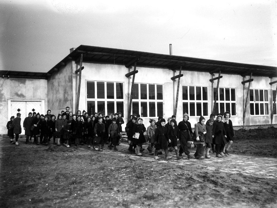 Eerste school (Koningin Julianaschool) in Emmeloord (Noordoostpolder), Bestanddeelnr 901-3668