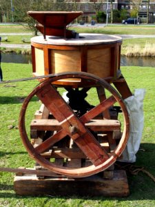 Eersteling Ambachten dag 2013, Old crafts machine, pic3