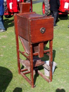 Eersteling Ambachten dag 2013, Old crafts machine, pic2