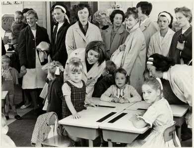 Eerste schooldag op kleuterschool Pinkeltje aan de Frankrijklaan 2, NL-HlmNHA 54012175