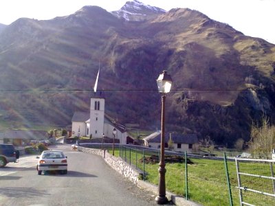 Eglise de Louvie-Soubiron vue 3