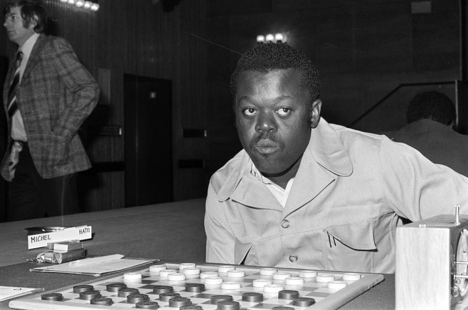 Eerste ronde Suiker Damtoernooi , Amsterdam 17, 18 Michel, Haiti , 19, 20 Wi…, Bestanddeelnr 928-3306