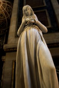 Eglise de la Madeleine Bénitier Antonin Moine Ange navette 4 27102018