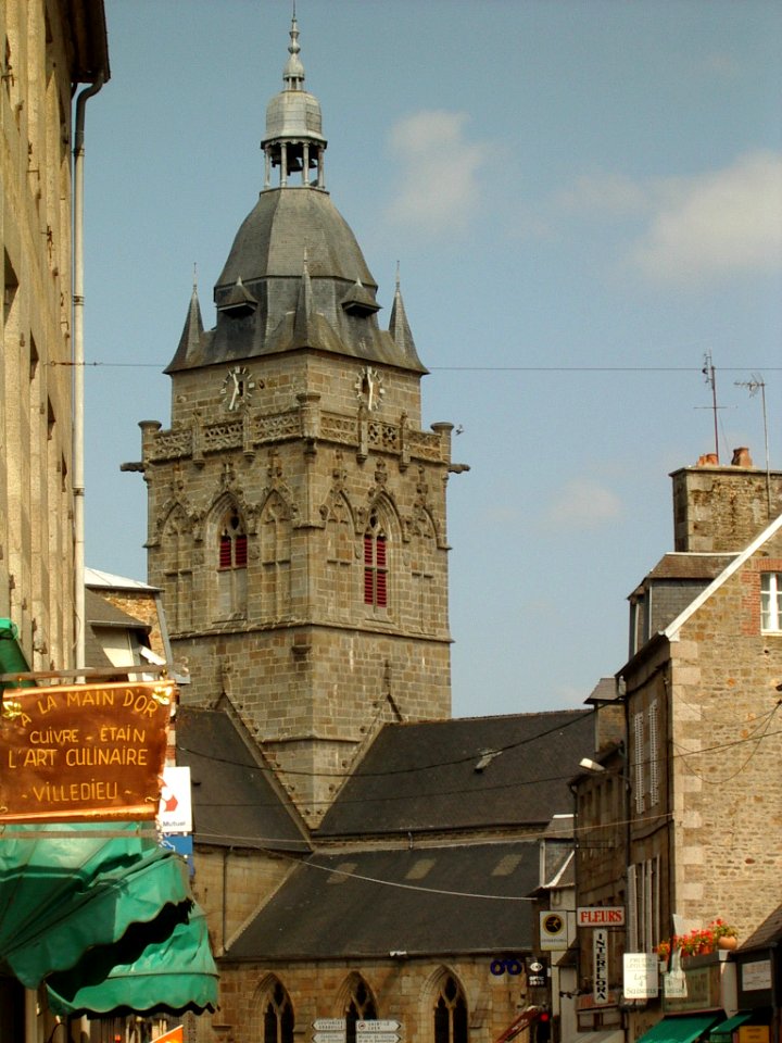 Eglise notre dame villedieu (1)