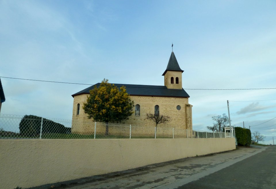Eglise de Lonçon vue 1