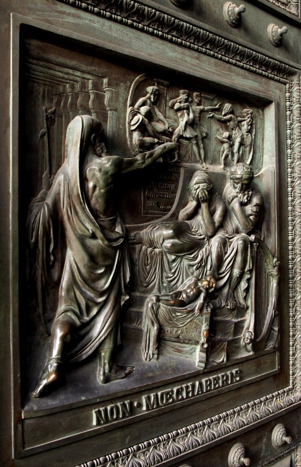Eglise de la Madeleine Porte Henry de Triqueti Non moechaberis 27102018