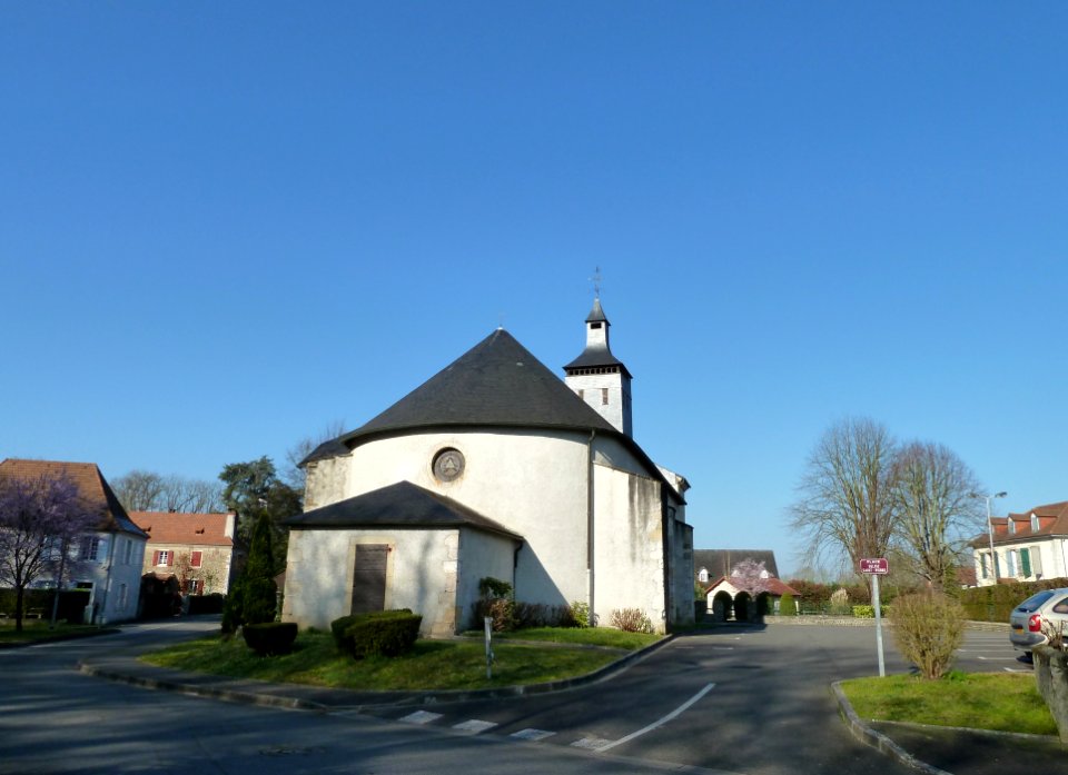 Eglise de Mont (Pyrénées-Atlantiques) vue 2