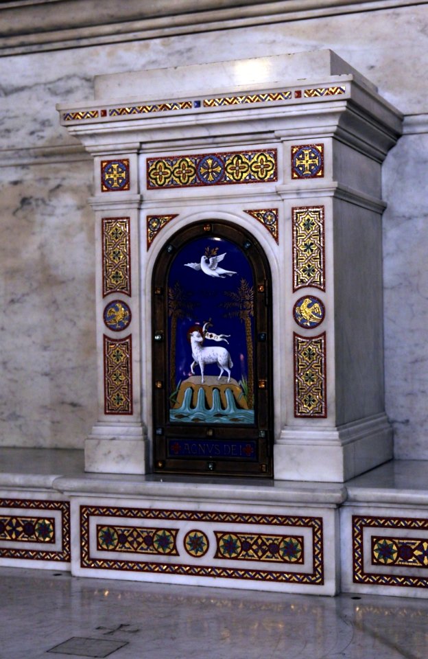 Eglise de la Madeleine Tabernacle Agnus Dei 27102018
