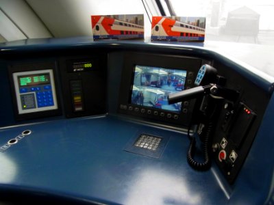 EG2Tv-001 cabin left