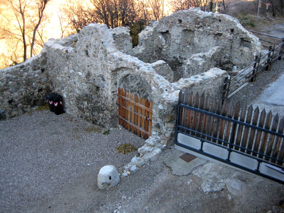 Ehemalige Zollstation in Karneid 3