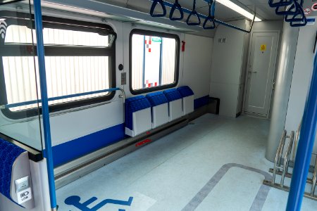 EG2Tv-027 interior - head car front zone