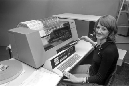 Efficiency Beurs 1972 in de RAI, kantoorcomputer van IBM, Bestanddeelnr 925-9538