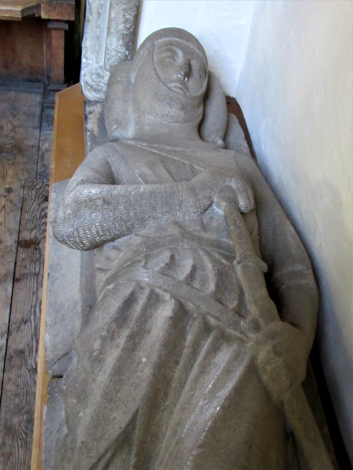Effigy of knight, St John, Danbury 02