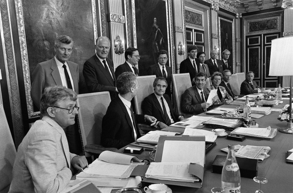 Eerste ministerraadsvergadering van Kabinet Lubbers II in Trevezaal in Den Haag , Bestanddeelnr 933-7122