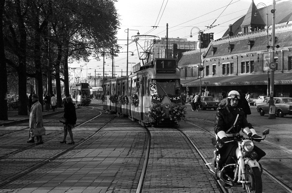 Eerste rit sneldienst lijn 1 door Leidsestraat, nr. 6, Bestanddeelnr 925-0547