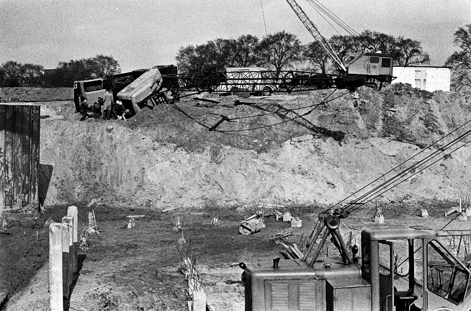 Eerste ongeluk in het IJ-tunnelbouwdok te Amsterdam Overzicht ongeluk, Bestanddeelnr 915-0875