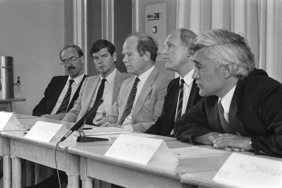 Eerste NL harttransplantatie in Rotterdam uitgevoerd tijdens persconferentie in, Bestanddeelnr 933-0125