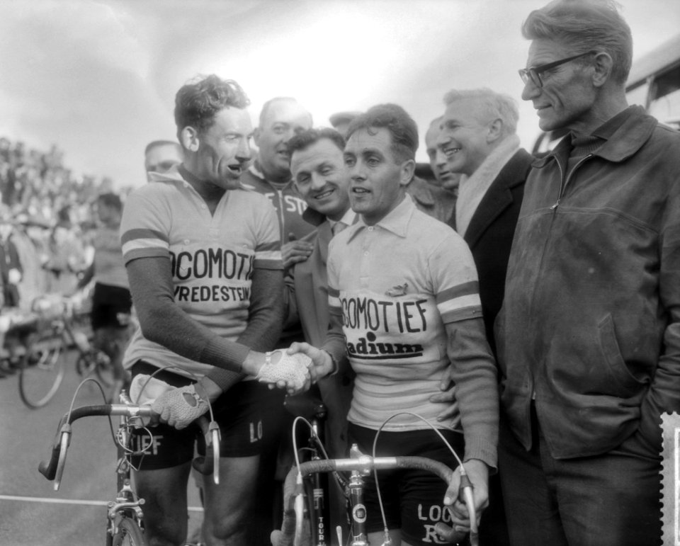 Eerste rit om het kampioenschap van Nederland wielrennen op de weg te Beek(L.), , Bestanddeelnr 910-3088