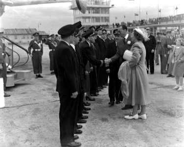 Eerste KLM vlucht naar Canada. Voorstellen aan piloten , Bestanddeelnr 903-4044