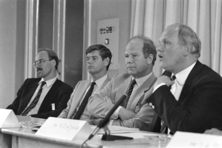 Eerste NL harttransplantatie in Rotterdam uitgevoerd tijdens persconferentie in, Bestanddeelnr 933-0127