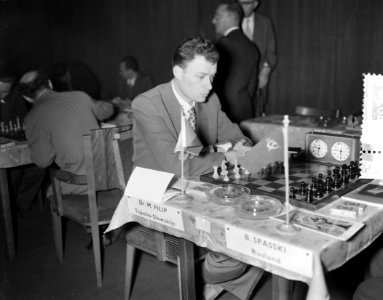 Eerste ronde landentoernooi wereldkampioenschap schaken Dr M Filip (Tjechoslo, Bestanddeelnr 907-6620