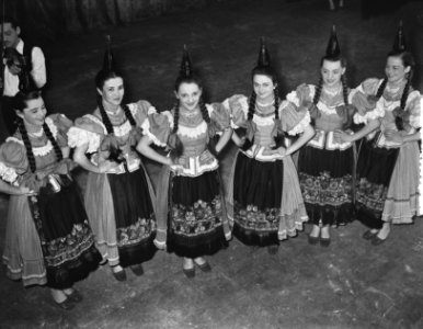 Eerste repetitie Hongaarse dansgroep in Amsterdam, Bestanddeelnr 907-0029