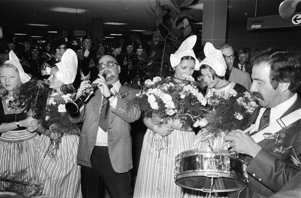 Eerste lijnvlucht National Airlines vanuit New Orleans op Schiphol leden Pete F, Bestanddeelnr 929-8035