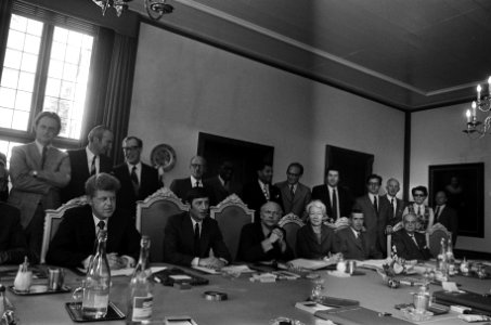 Eerste Ministerraadsvergadering van kabinet Den Uyl op het Catshuis, nummer 6 de, Bestanddeelnr 926-4052