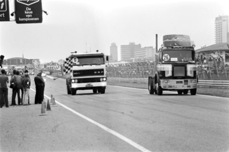 Eerste races met trucks op het circuit van Zandvoort om h Nederlandse kampioensc, Bestanddeelnr 931-5859