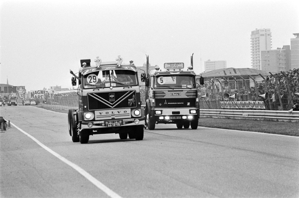 Eerste races met trucks op het circuit van Zandvoort om Nederlandse kampioenscha, Bestanddeelnr 931-5861