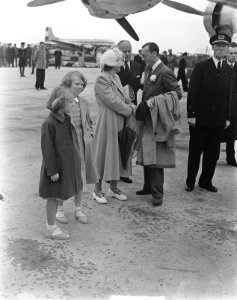 Eerste KLM vlucht naar Canada. Koninklijke familie in gesprek, Bestanddeelnr 903-4048