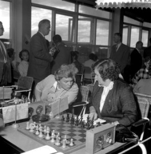 Eerste ronde Internationaal Damesschaaktoernooi te Emmen, Bestanddeelnr 908-9177