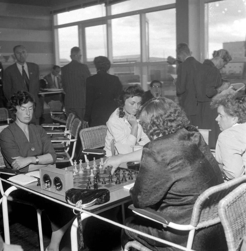 Eerste ronde Internationaal Damesschaaktoernooi te Emmen, Bestanddeelnr 908-9173