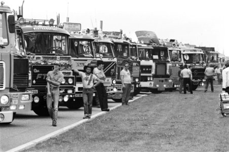 Eerste races met trucks op het circuit van Zandvoort om Nederlands kampioenschap, Bestanddeelnr 931-5857