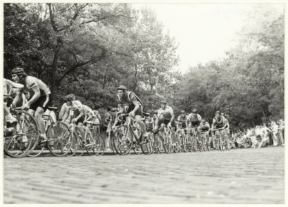 Eerste Ronde Kopje van Bloemendaal, winnaar werd de Haarlemmer Jan van Wijk