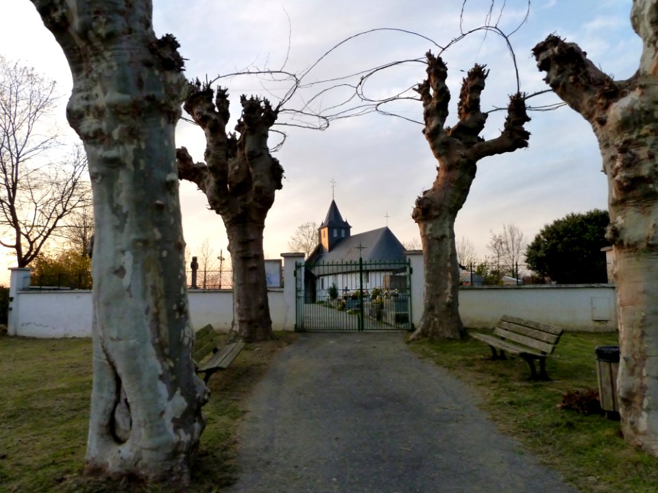 Eglise d'Astis vue 1